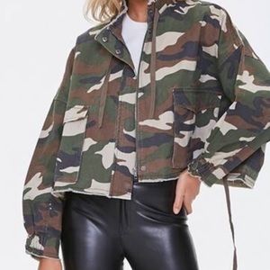 Green army fatigue cropped oversize jacket
